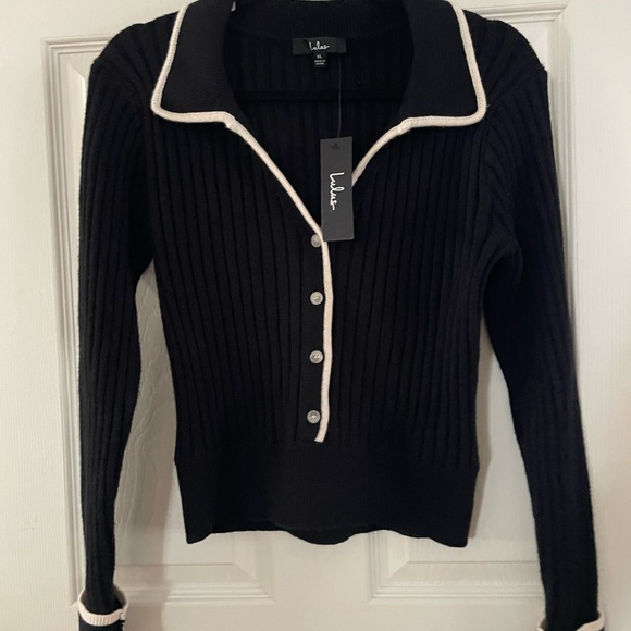 Lulus Season Black Collared Sweater Top Large NWT - Picture 3 of 6